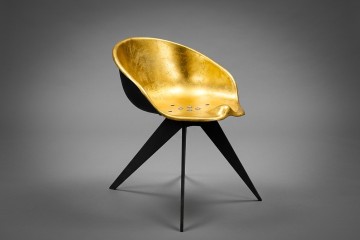 traktorstuhl-gold1.jpg